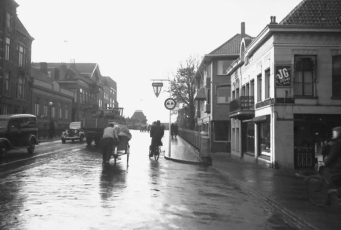 HistorieGro's tweet photo. Herewegbuurt (1938) https://t.co/HNfTm1zeQx