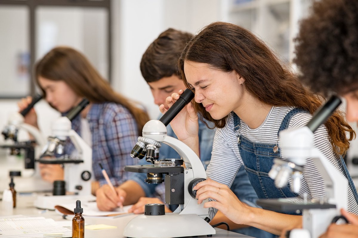TeachHub's tweet image. Have some of your older students lost their passion for science? Explore a few key areas to help your students get excited about science class again: tinyurl.com/4awxx9fa                           
#ScienceClass #TeachingStrategies #Students #Teachers
