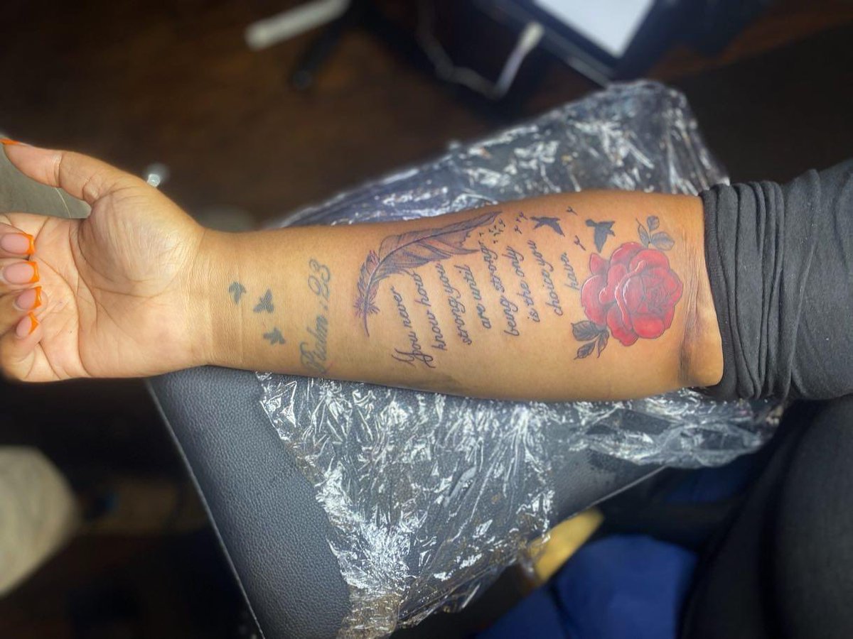 SuckaFreez23's tweet photo. Come get a tattoo🤐🔥 https://t.co/1UX76KCF9J