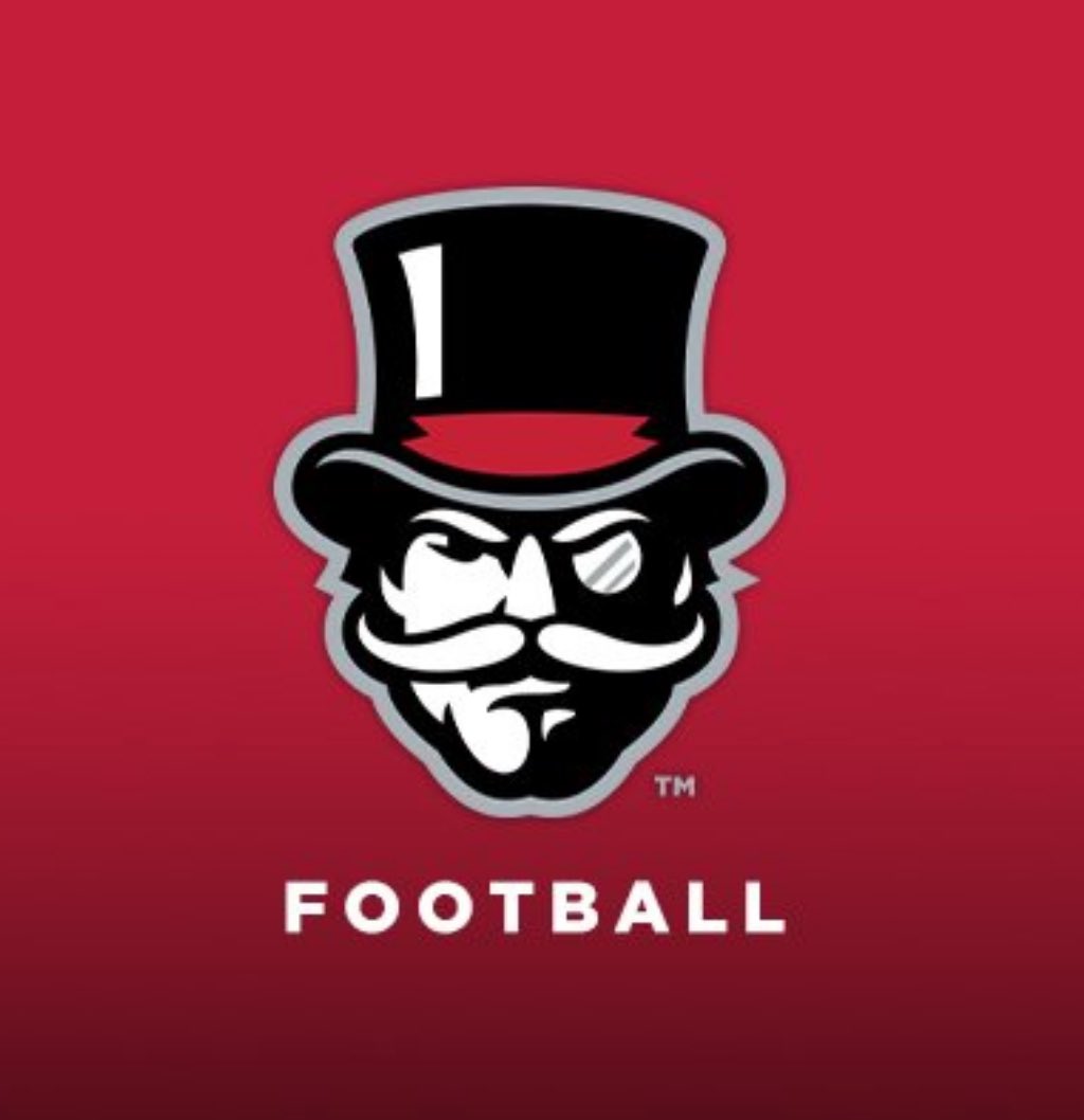 Blessed to receive my first D1 offer from Austin Peay!!!!!🔴⚪️ @qbill_8 @GovsFootball @BJLuke1 @CoachRLuke @ericgodfree @NGHSFootball