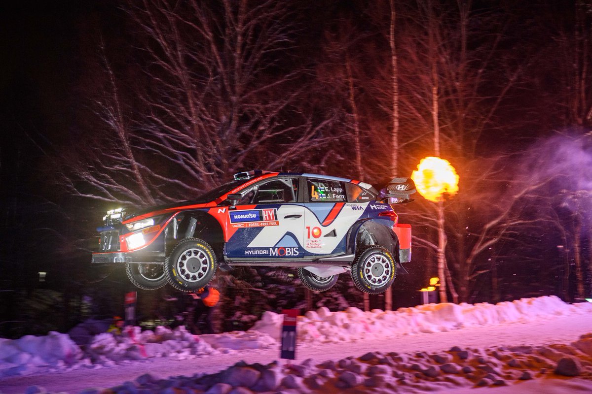 We didn't really fly today, but we'll do better tomorrow.
#RallySweden #HMSGOfficial #L4PPI