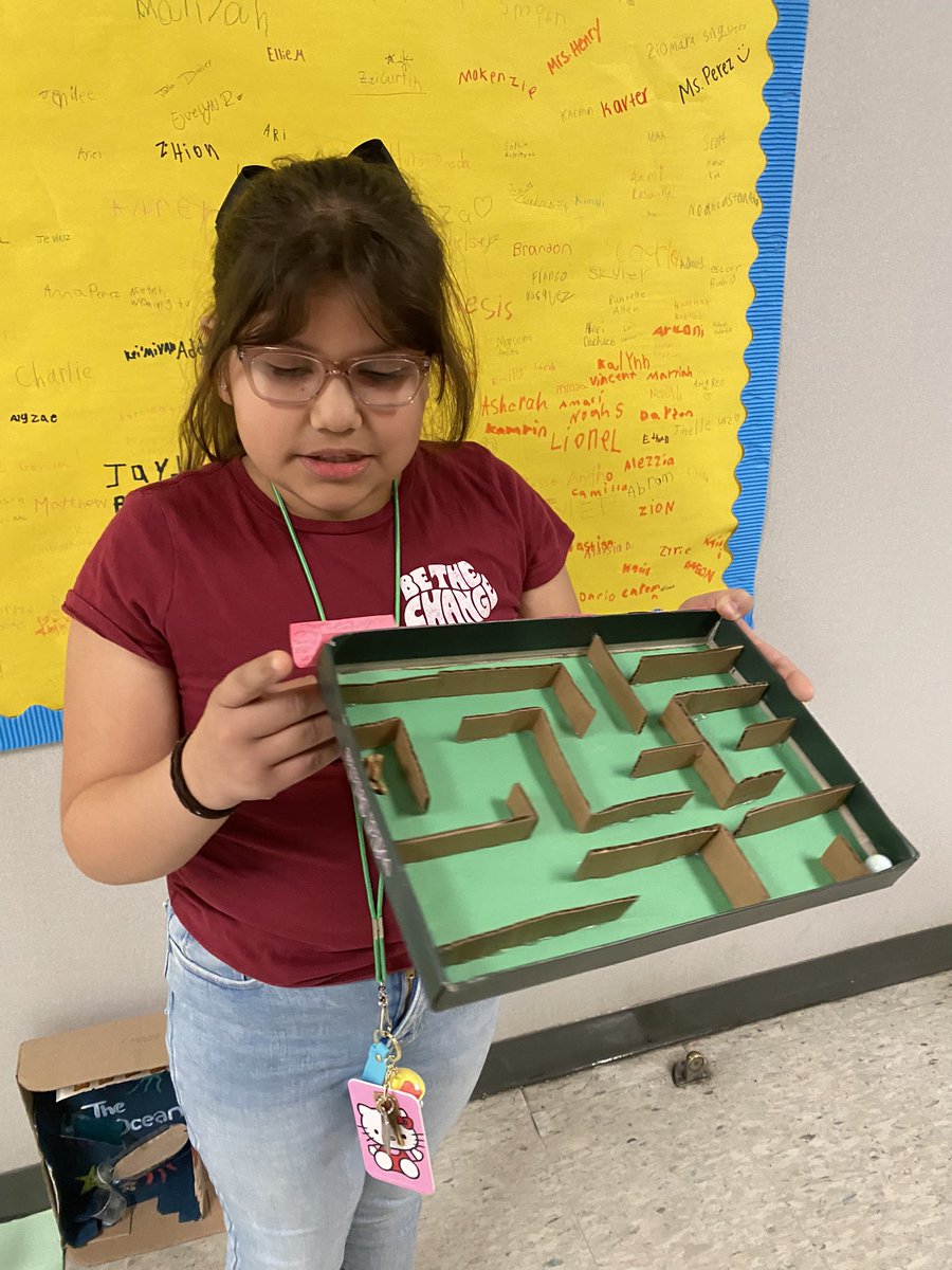 ddp4jc's tweet image. Students @Carter_AISD designing, creating and presenting force and @RubeGoldberg investigations in @deshan1970 class, I love the ownership and creative use of resources! Great job girls! #inthework #ScienceRising #MyAldine @STARS_902 
@BakerDana2424