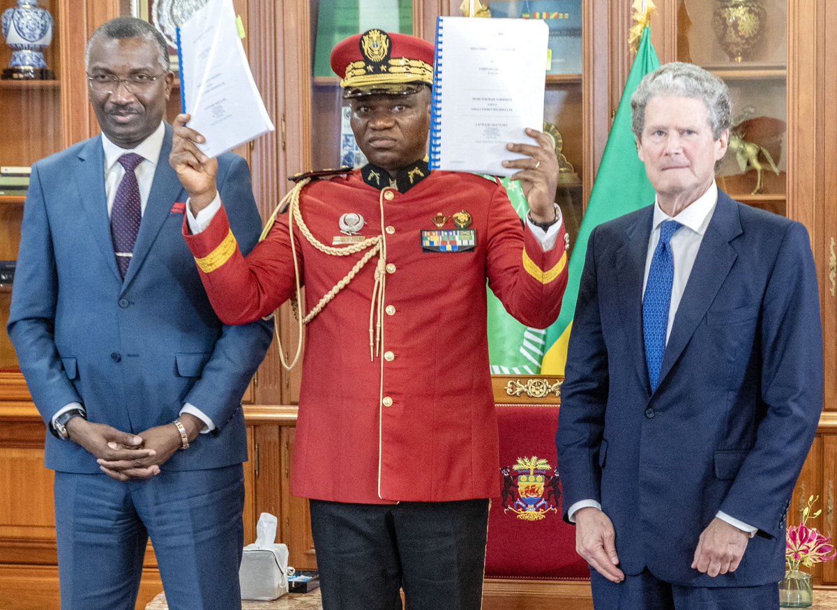 J'ai présidé ce 15 février, la cérémonie de signature des accords marquant le rachat de la Société Assala par l'État gabonais. Cette opération permettra entre autres au Gabon, d'élever son PIB, d'augmenter ses recettes et de marquer sa souveraineté dans le secteur pétrolier, qui