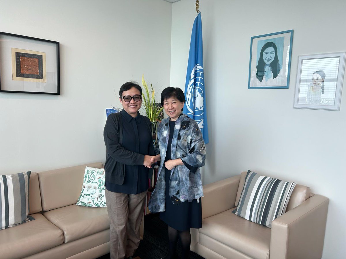 I had a productive meeting with the Head of the @UN_Disarmament Ms. @INakamitsu Agreed to work together to commemorate upcoming International Day for Disarmament and Non-Proliferation Awareness on March 5. Kyrgyzstan is a penholder of the respective UN GA Resolution 77/51.