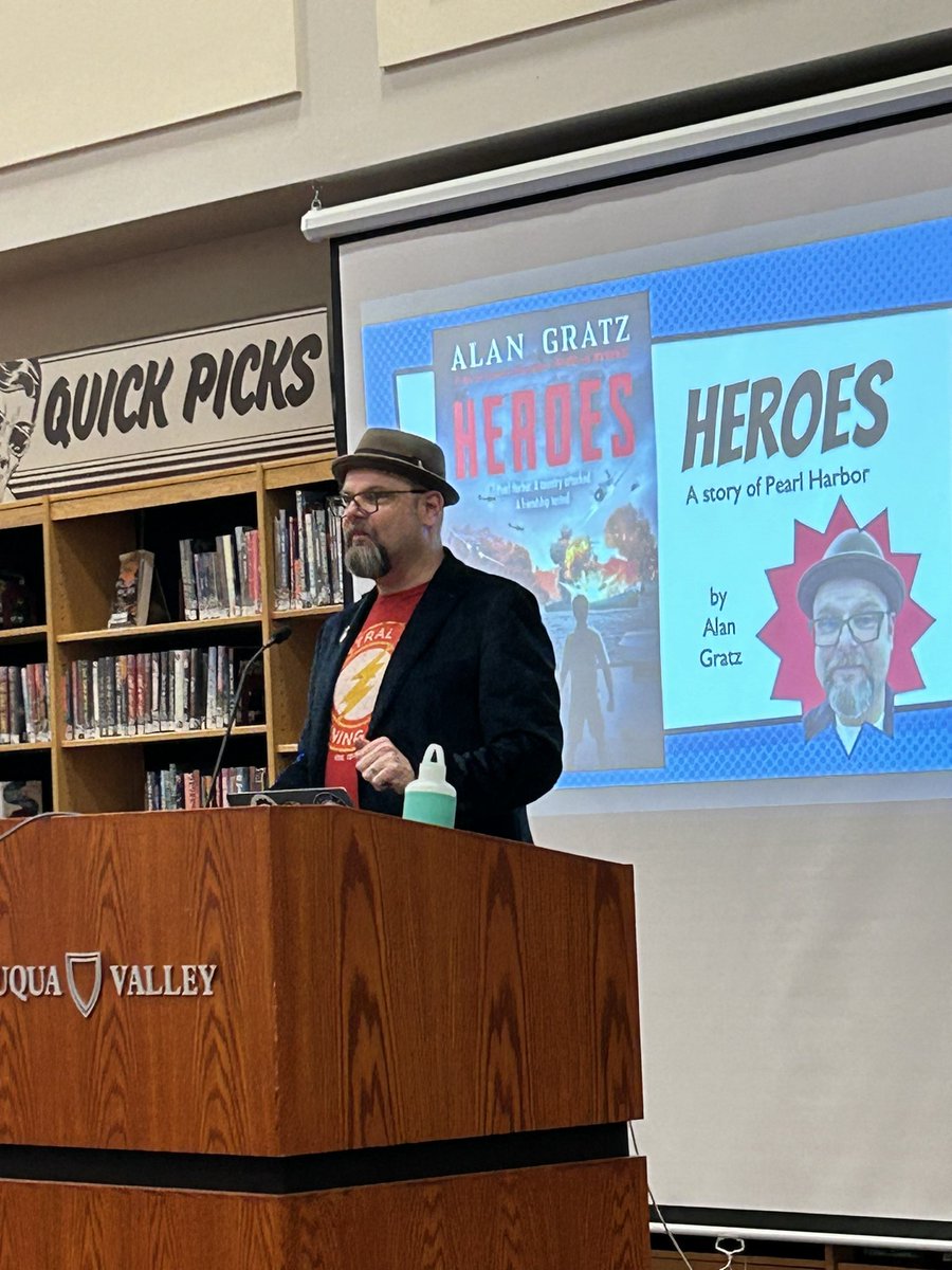 What a thrill to meet author Alan Gratz with @ofdaleys & @JulieNolanRyan! No better way to spend Valentine’s Day! Can’t wait for our Huskies to read Heroes! Thank you, @AndersonsBkshp.