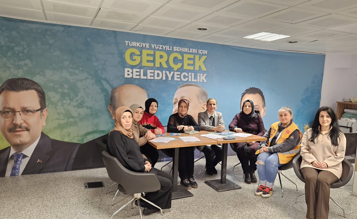 TrabzonAKKadin's tweet photo. 📍Maçka
AK Parti Maçka İlçe Kadın Kolları Başkanımız Hülya Koç riyasetinde gerçekleştirilen haftalık olağan toplantısına ilçe koordinatörümüz Melek Önal katılım sağladı. https://t.co/7NxYdYpk1D