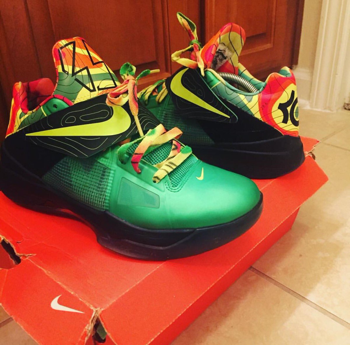 thomasthesquare's tweet photo. the greatest era of sneakers, what really changed the game https://t.co/R1H2GzjI0M