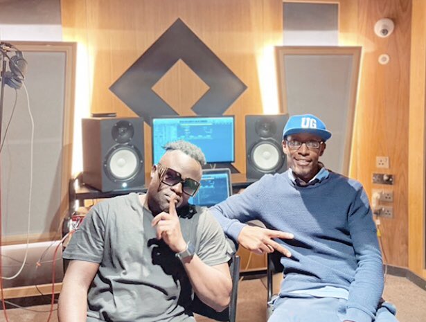 PeterRhymer's tweet photo. @PeterRhymer Bumped into MAD / dope / talented producer and artist that is:  @HerbertSkillz_ today. Bro it was a pleasure meeting and chopping it up with u 💎’s Keep up the AMAZING work 💐🙏🏾 

https://t.co/kVdFmcrAw3 https://t.co/lB8XnE44fC