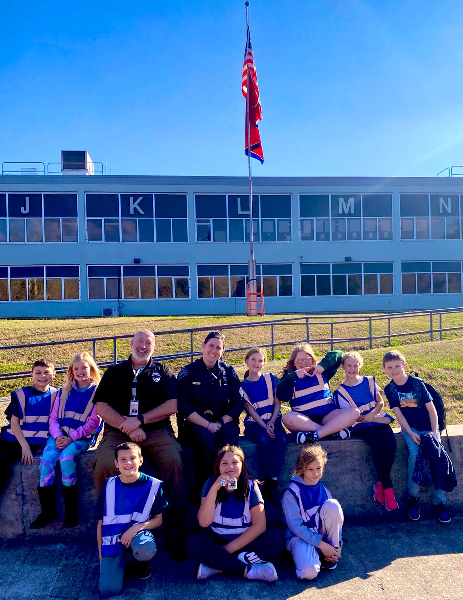 We 💙 our SROs!!  Thank you for all you do!! 
#TheStandardistheStandard 👑🐻 #Integrity <a href="/FriendsofORS/">Friends of ORS</a> <a href="/ORSchools/">Oak Ridge Schools</a> <a href="/WBrookPTO/">Willow Brook Elementary PTO</a> <a href="/OakRidgePolice/">Oak Ridge Police</a> <a href="/cityofoakridge/">City of Oak Ridge</a> <a href="/ExploreOakRidge/">Explore Oak Ridge</a> <a href="/TNedu/">TN Dept of Education</a>