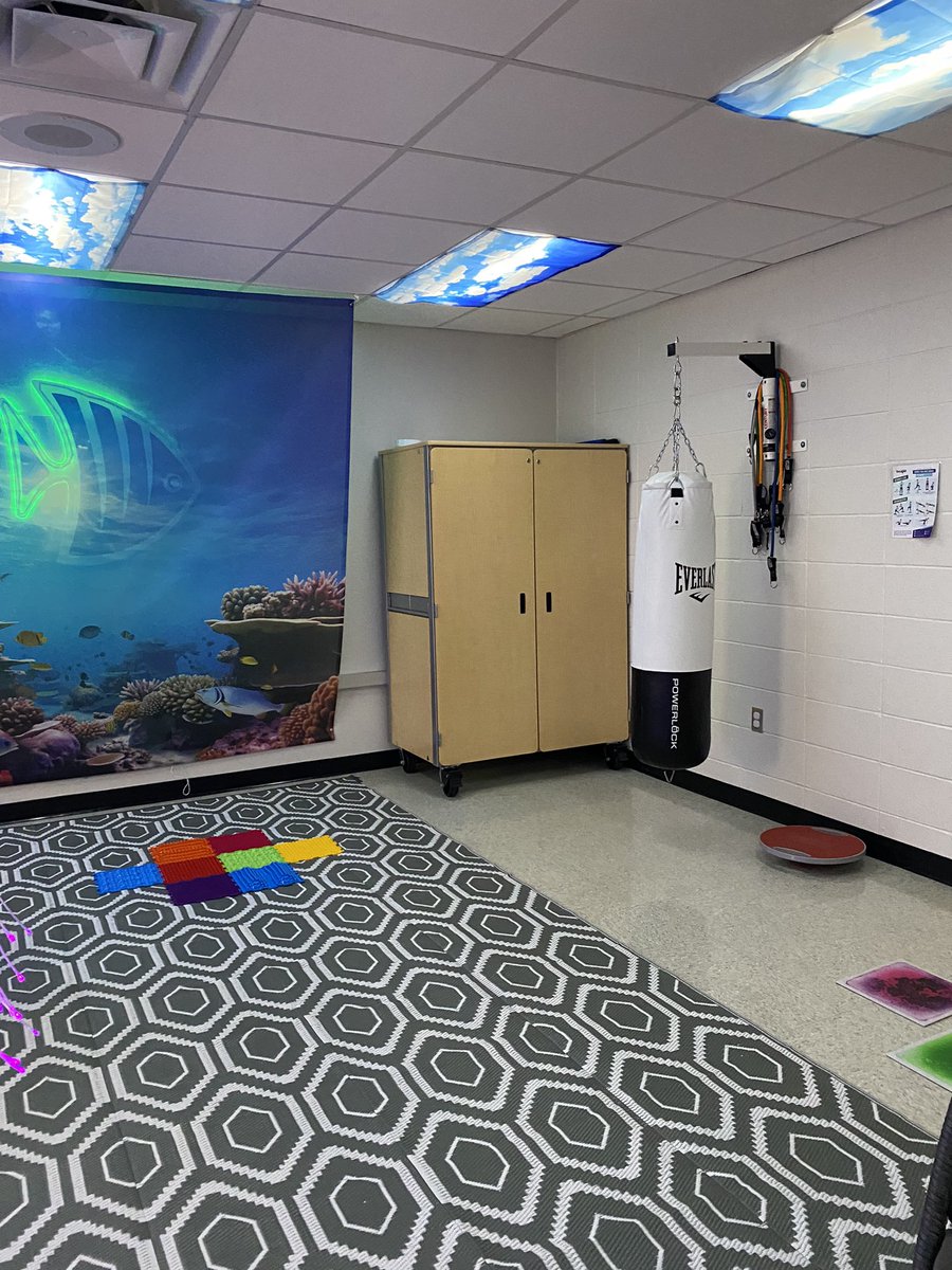 LSC_AEN's tweet photo. Highlighting brain-aligned practices at JHS! Friends and Family boards, commitments, and the Zen Den were all amazing to see in action today. #Brainaligned #CDinLSC #connections #LSC_AEN https://t.co/RQloaRnAvb