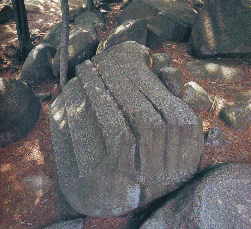 MC_Floh's tweet photo. @derek__olson Some more Impressions from the Lautertal "#Felsenmeer" ("Rock Sea")
(Located on the #Felsberg, Upper Odenwald, Hessia/Germany)
This quarry ("#Altarstein", size: 3.15 x 5m, granite) also amazes from another perspective, which reveals further details. https://t.co/9uwPVUq17t