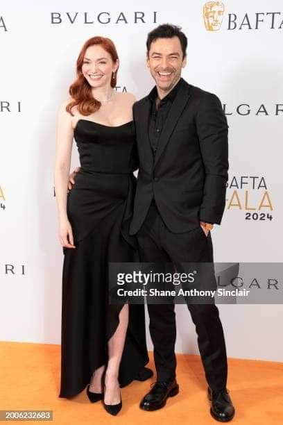 SaraSidoti1977's tweet photo. Finally together again😍😍😍
#romelza #Poldark #RossPoldark #DemelzaPoldark #EleanorTomlinson #AidanTurner #BATFA #BringBackPoldark @BBCOne @mammothscreen @PoldarkTV https://t.co/9wRyJIcisG
