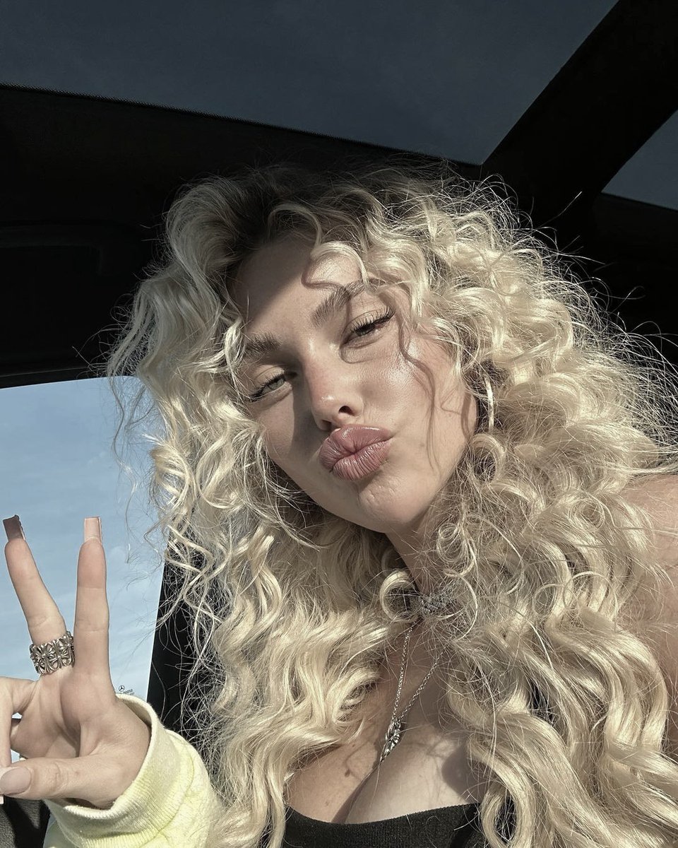 pr3ttysmith's tweet image. ㅤ
ᅟ
꒰ 🐈‍⬛ ⊹˚. 𝙄'𝙢 𝙟𝙪𝙨𝙩 𝙡𝙤𝙫𝙞𝙣𝙜 𝙢𝙮𝙨𝙚𝙡𝙛 ! 𓈒 ꒰🍒･ ✧ㅤ     ㅤ
ᅟ