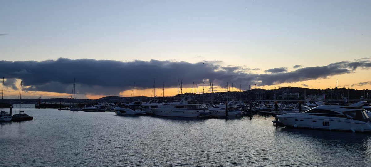 luc7_dcfc's tweet photo. Quiet & wet few days in the English Riviera thankful for the sun on arrival & as I left today! ...Tues clearly the highlight..but much needed recharge of the batteries! #recharge #minibreak #stillafewdaysoffworkthankfully #dontwanttogoback https://t.co/PCn1sYNgWA