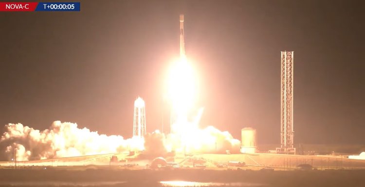 bitbaselart's tweet image. Our Lunaprise Moon Museum has finally launched today at 1:05am from Cape Canaveral, Fl carrying 222 digital art pieces from artists representing every corner of the world. We are now heading to land on the surface of the Moon in a few days after 50 years. Only four (4) countries…