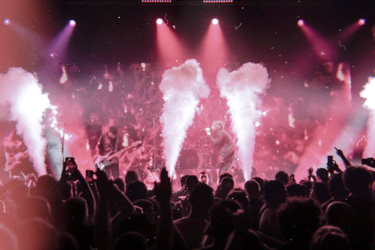 BEARTOOTHband's tweet image. What's your favorite concert memory? Let us know! 👇