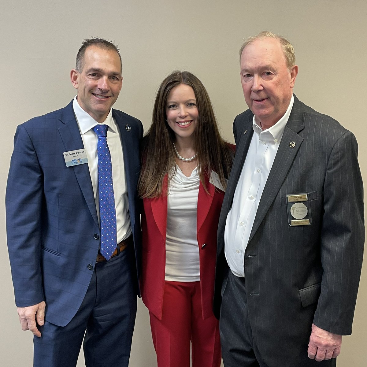 Eisa_Cox's tweet photo. Business leaders, K-12 public school superintendents, elected officials and community college presidents convened today to discuss our economic and educational landscape in NC! Thanks for being a great host Mark Poarch! @CCCTIPresident @ncsupers @myFutureNC #2Millionby2030 https://t.co/tXugpiMvXh