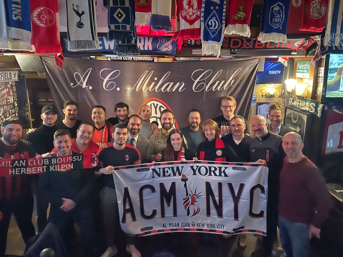 ACMilanNYC's tweet photo. La prenotazione che volevamo, grande vittoria dei ragazzi. Ma c’è un’altra gara da disputare. Grazie a tutti - thank you all for coming! See you Sunday! 🔴⚫️🗽 #forzamilan #sempremilan #acmilan #milanisti #rossoneri #UEL #EuropaLeague @FFactoryNY https://t.co/fOJjXWe6wi