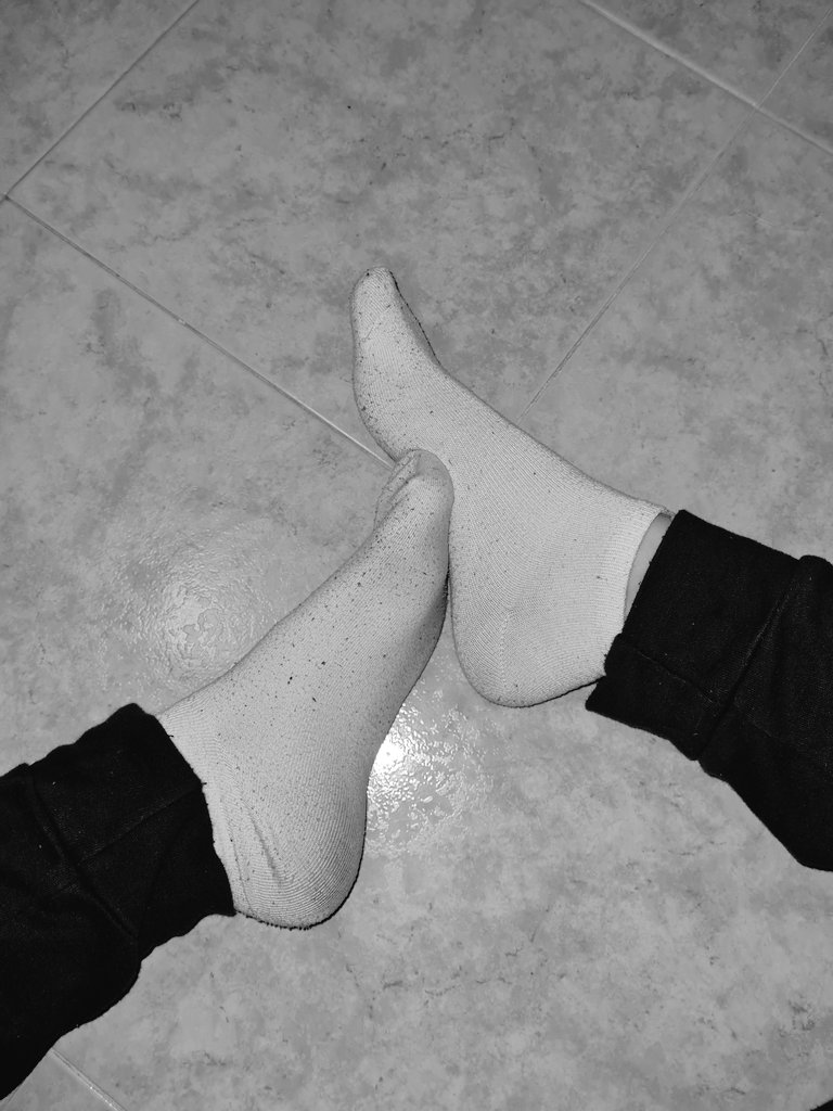 GoddessofCapri's tweet photo. If anyone wanna buy my used socks off of vinted (€15 + around €5 of shipping) dm me to get my listing ♥️🥰

Usedsocks findom fetish feetpic feet https://t.co/z5iM0WB4jb