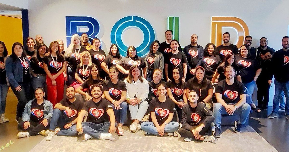 El equipo de Bold también unió sus corazones en el casual day.
.
.
.
#SellaTuOrgulloBoricua
#GraciasDeCorazón
#CasualDay