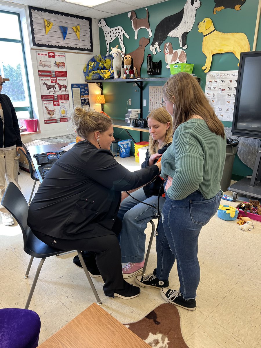 Today in our vet science class, students learned the importance of monitoring blood pressure and how to do it properly. Jessica Brown is so good with these kiddos! 🩺💛💚#HandsOnLearning #RaidersRISE #ShowUpAndShine