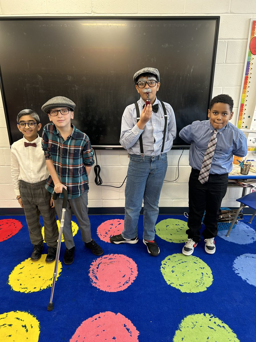 Happy 100th day!! <a href="/25Lafayette/">Lafayette Estates School #25</a>