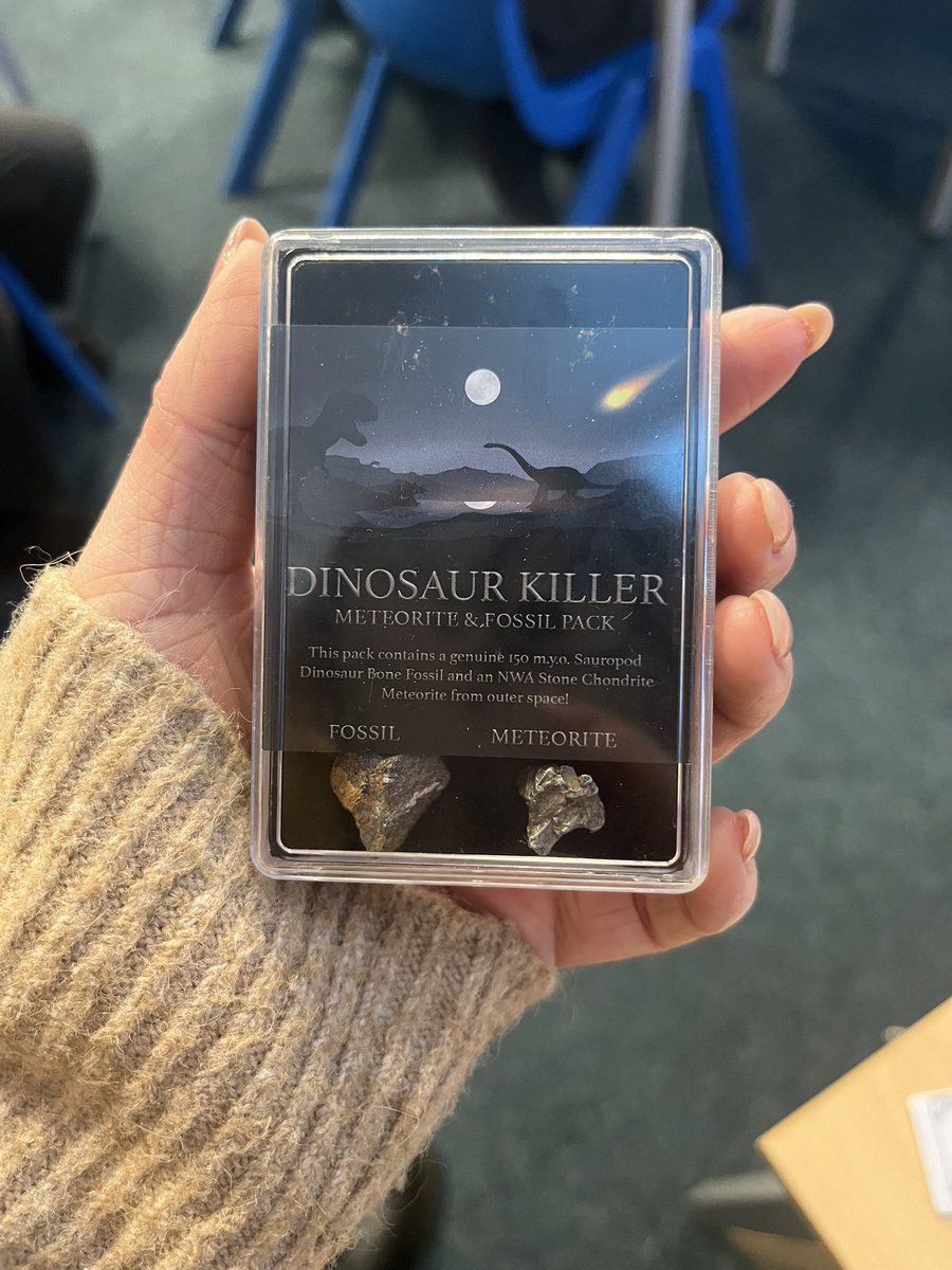 Miss Collins tweet media