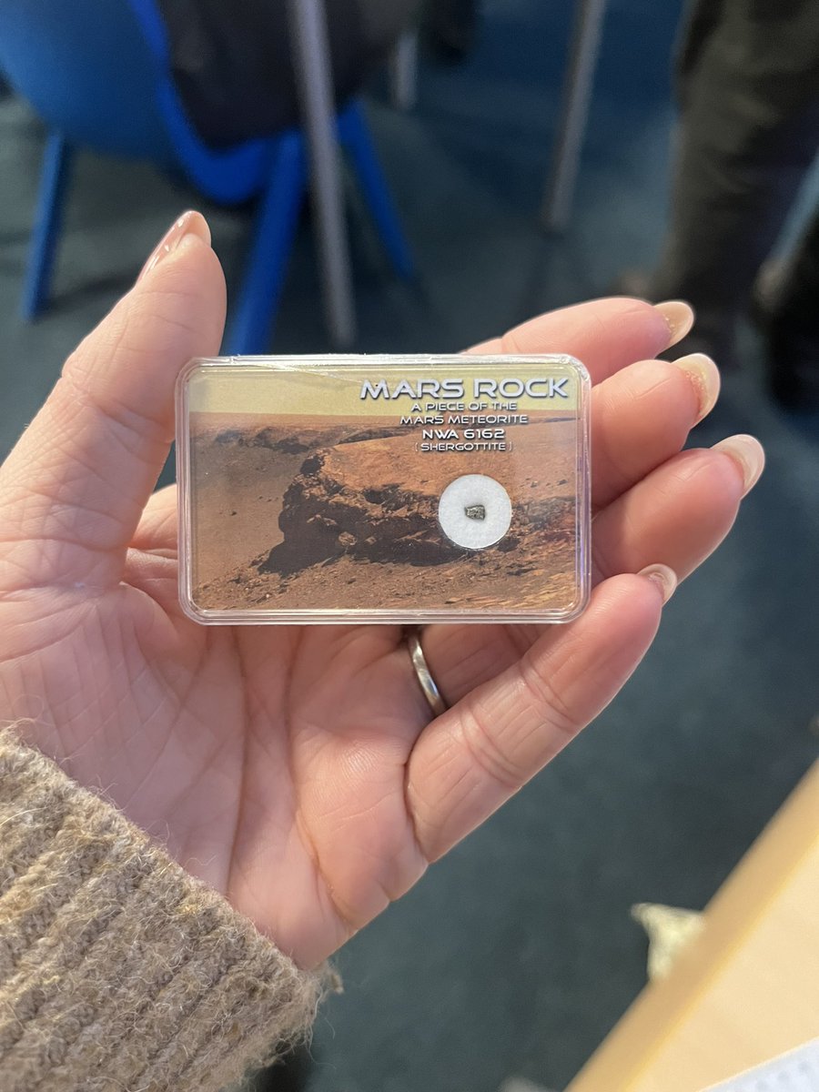 Miss Collins tweet media