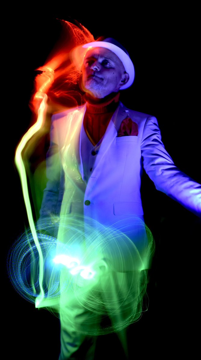 PhillMunn's tweet photo. Somewhere over the Rainbow🤩
#selfportrait #lightpainting #camerafun #colour https://t.co/BIHwjY06H7