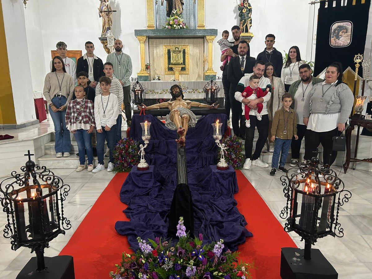 Acaba el primer día de triduo en honor al Stmo Cristo del Mar. Agradecemos a <a href="/Hdad_losangeles/">Hdad. Los Ángeles</a> <a href="/CristodelaLuz_/">Hermandad del Santísimo Cristo de la Luz</a> <a href="/Caridad_Almeria/">Hdad Caridad Almería</a> <a href="/rosarioypenas/">Hermandad Rosario del Mar</a>  <a href="/Coronacion_Al/">Hermandad y Cofradía de la Coronación de Almería</a> y a los concejales Amalia Martin y Juan Fco. Rojas su asistencia.
También dar la enhorabuena a nuestros nuevos hermanos.