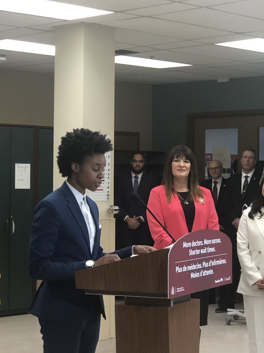 canadanurses's tweet photo. Former President Claire Betker represented CNA during the Manitoba bilateral health agreement announcement and was glad to meet Deputy Premier and Minister of Health Uzoma Asagwara, an inspiring psychiatric nurse leader. https://t.co/oSHYZSqoER