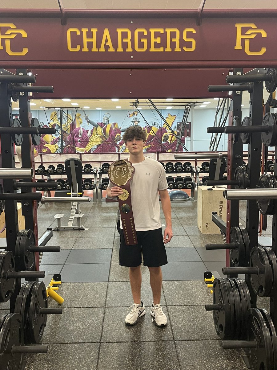 ‼️LIFTER OF THE WEEK ‼️
Soph. QB/DB Carson Wiscaver 
Hit every work set this week. 
Maxes going ⬆️
Going to make big time plays for us next year!