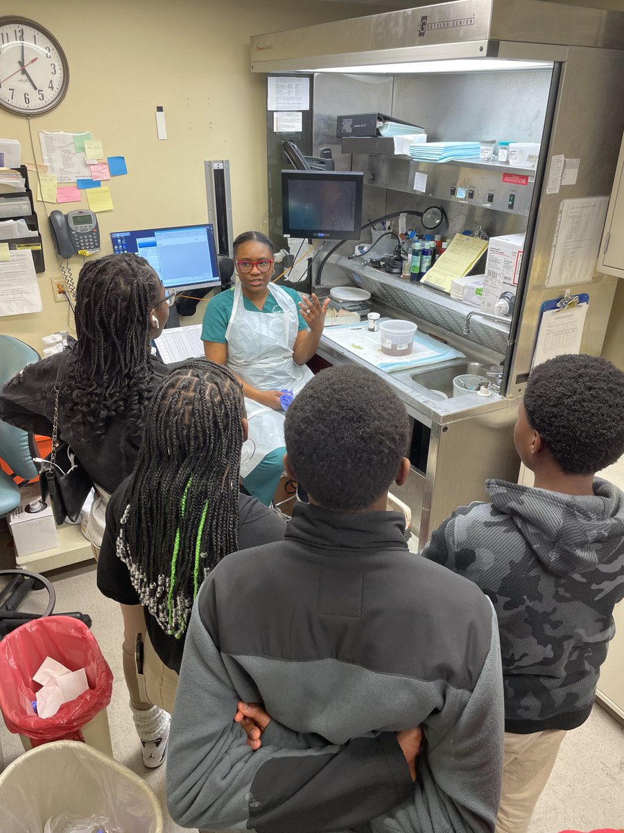 ms_bajpai's tweet photo. Our future physicians had a field trip to NW Hospital! Ss visited the pathology lab where they saw a sickle cell blood sample, a gallbladder, and a portion of the large intestine that was recently surgically removed. @philrobinson27 @BCPScounseling @BaltCoPS @BCPSSci #realworld https://t.co/BS7I3zFapL