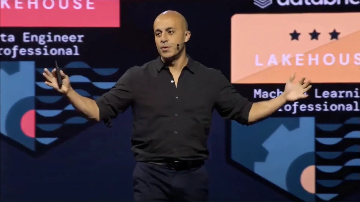 Databricks CEO Ali Ghodsi advocates for LLMs to integrate real-time data with RAG, enhancing security and accuracy, amid a volatile AI chip market and uncertain tech dominance. #AI #DataSecurity #TechTrends
buff.ly/3I2CJZC