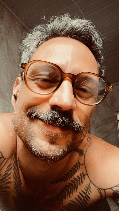 cabelinho novo e cara de bom mo&ccedil;o&hellip; https://t.co/jTYJxeQ57P<a href="/tag/sex"class="tags"><span>#sex</span></a><a href="/tag/porn"class="tags"><span>#porn</span></a><a href="/tag/sexyhot"class="tags"><span>#sexyhot</span></a><a href="/tag/pornobr"class="tags"><span>#pornobr</span></a>