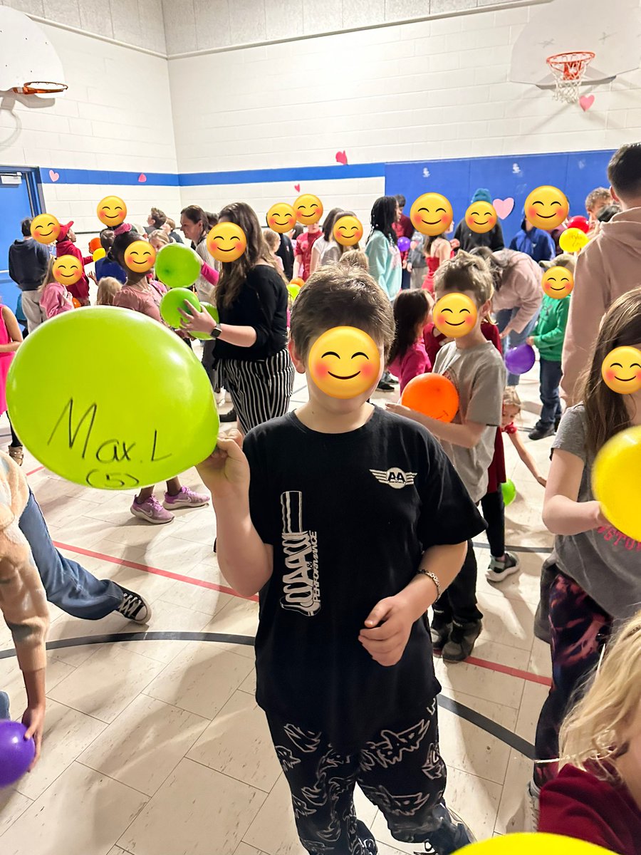 These balloons represent happiness. You won’t find it if you are only looking for your own, but if you care about someone else’s it will help you find our own 🎈#belonging @GEDSB @jboissie