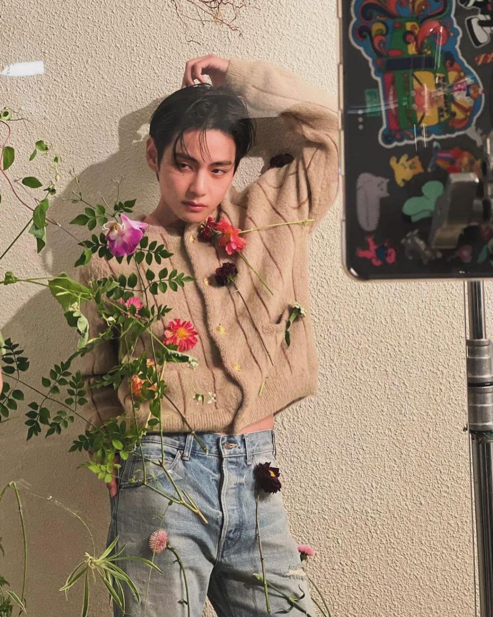 Angel_Boys_'s tweet photo. او قند روزهای تلخ من است💜 https://t.co/4Lc2cnEZcQ