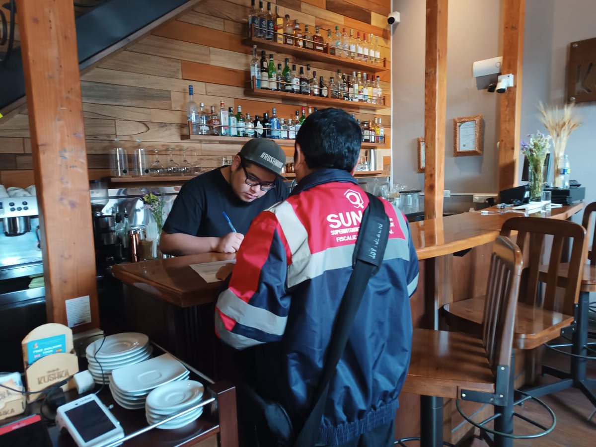SunafilPeru's tweet photo. 📍 #Cusco:
✅ Personal inspectivo de la Intendencia Regional realizó una jornada de asistencia técnica respecto al Registro de Control, y Asistencia y la entrega oportuna de Boletas de Pago, en empresas de diferentes sectores económicos de la ciudad. https://t.co/S6c75WU4Zu