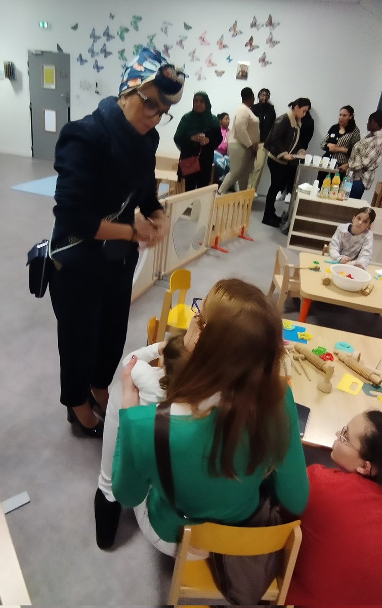 XavierPERICAT's tweet image. Ce soir, sympathique inauguration de la nouvelle crèche "Arc-en-ciel 🌈 avec @GMothron maire de @VilleArgenteuil et Fatiha Bacha, élue à la petite enfance, au Val d'Argent Nord. 
Un projet #AGAPI financé grâce à la CAF et au département du @valdoise👍
