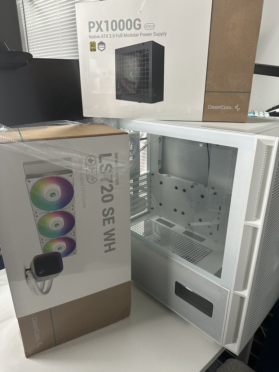 PeachFPS's tweet photo. Pc upgrade stream in collaboration with @DeepCoolNA! 

Finally have the PSU to push this 7900 XTX without the Dang pc shutting off! 😭 Let’s get it https://t.co/9ytxJ4i9Is

#deepcool #staycool #CH560 #LS720 #PX1000G. https://t.co/cGB2vAaP1w