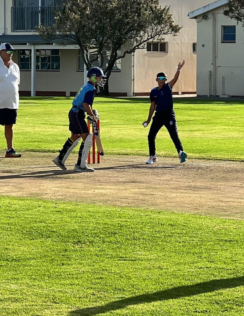 LockersSport's tweet photo. The 1st XI were in action today in Cape Town as we visited Kirstenhof Primary. A spectacular place to play cricket and a school we have visited 6 time previously. Two thrilling T20’s played with one game Tied and the other going to the last ball. #lpsport #enthusiasmforlife https://t.co/bSxnFvMx1e