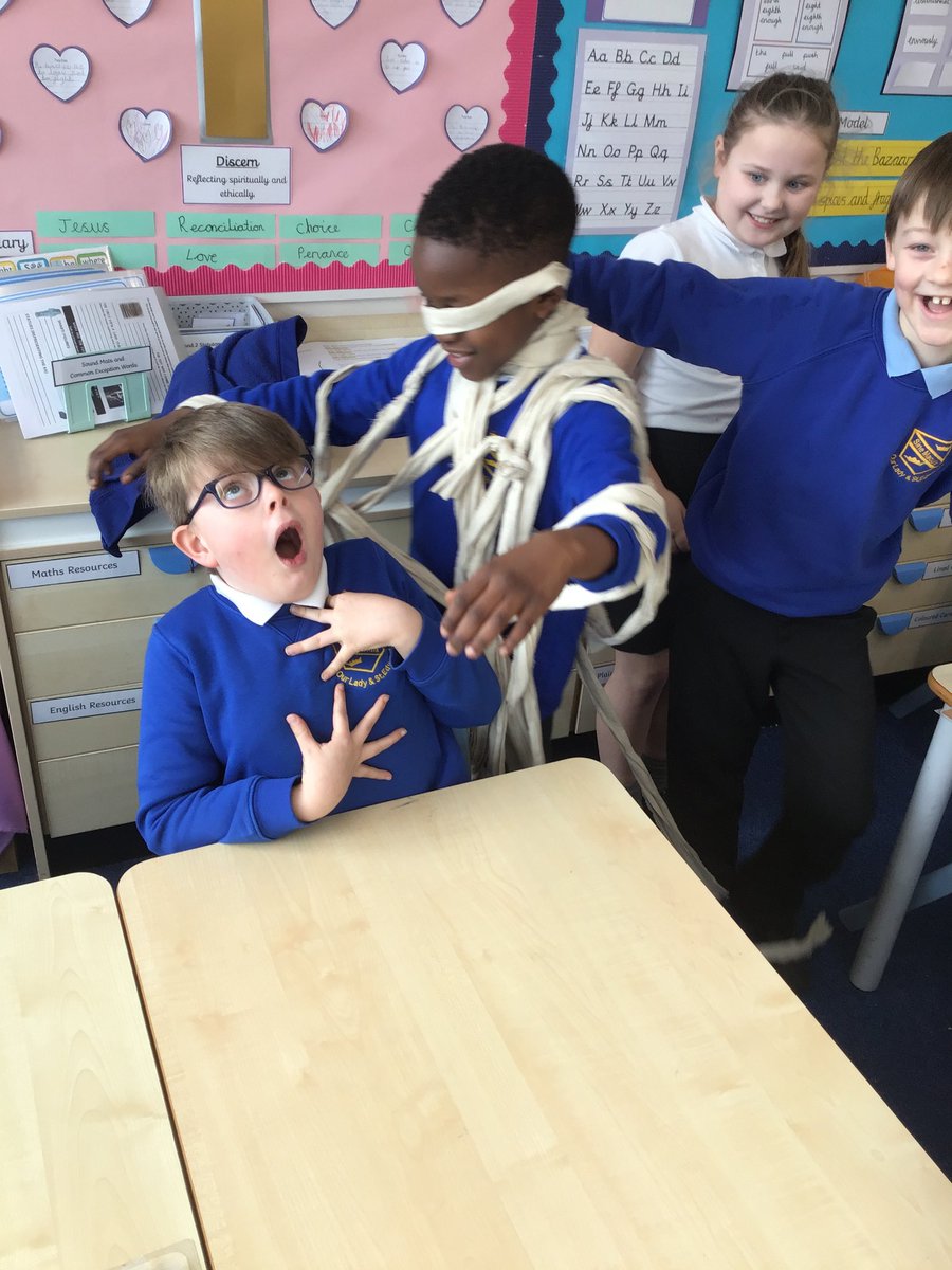 OurLadyandStEdw's tweet photo. Year 3 Ancient Egyptian Day ☀️🏜 We started our day learning about Ancient Egypt and exploring interesting artefacts. We then participated in ‘escape room’ activities - solving puzzles and cracking codes 🕵️‍♀️ We even found time to learn an Egyptian dance! @OurLadyStEdwY3 https://t.co/z8i5oEX9vG