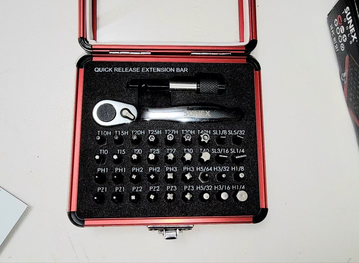 backwoodsdiy's tweet image. @SunexTools S2 Bit set, ready to work #Sunextools #Toolsofthetrade #diy #newtools #tradesman #mechanic