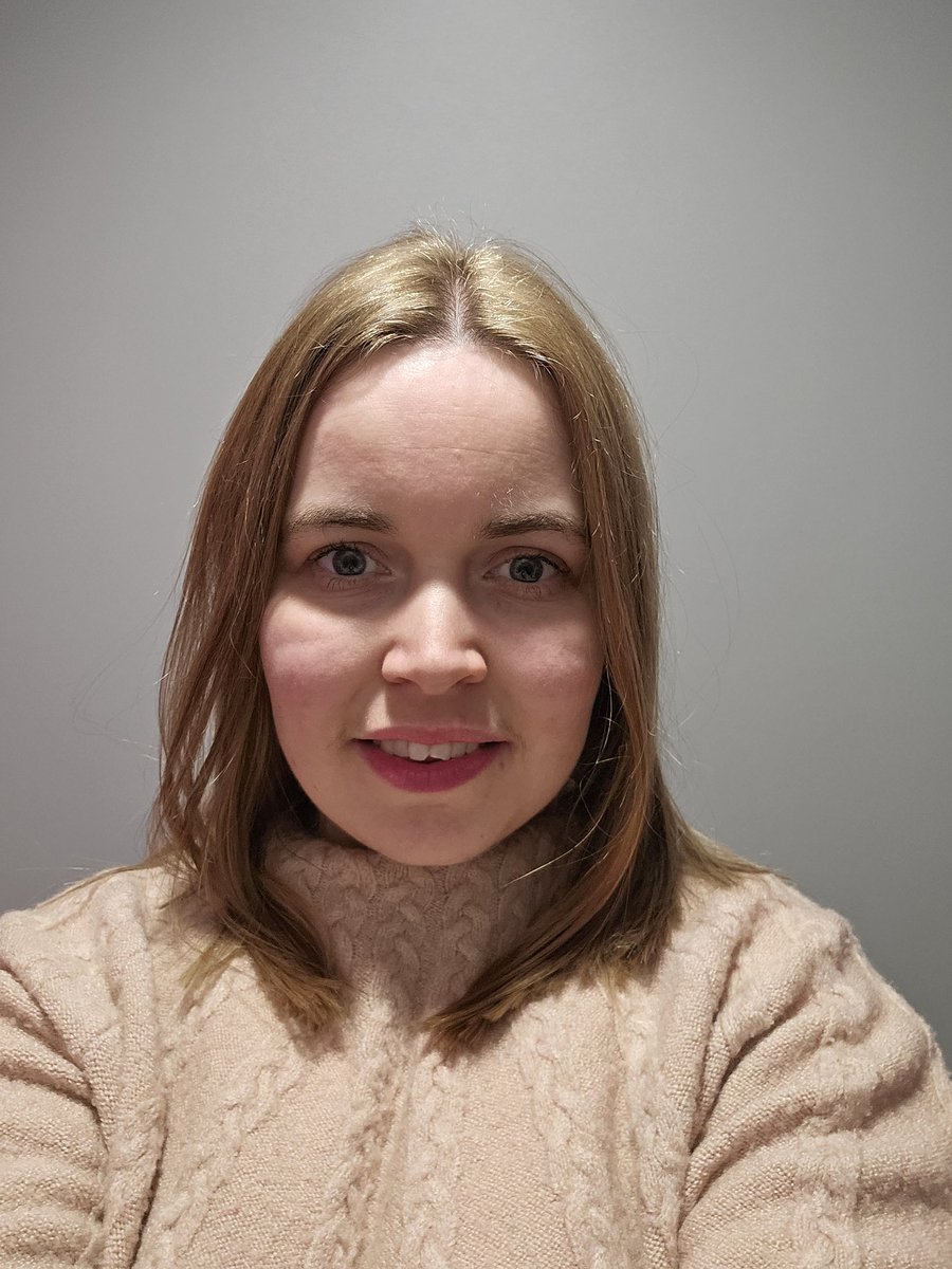 a05184114's tweet photo. 2 before and 2 after selfie shots, new hairstyle with blonde highlights.

#haircolor #hairstyle #haircut #blondehighlights #blondehighlightsonbrownhair https://t.co/4t3OtuIIKu