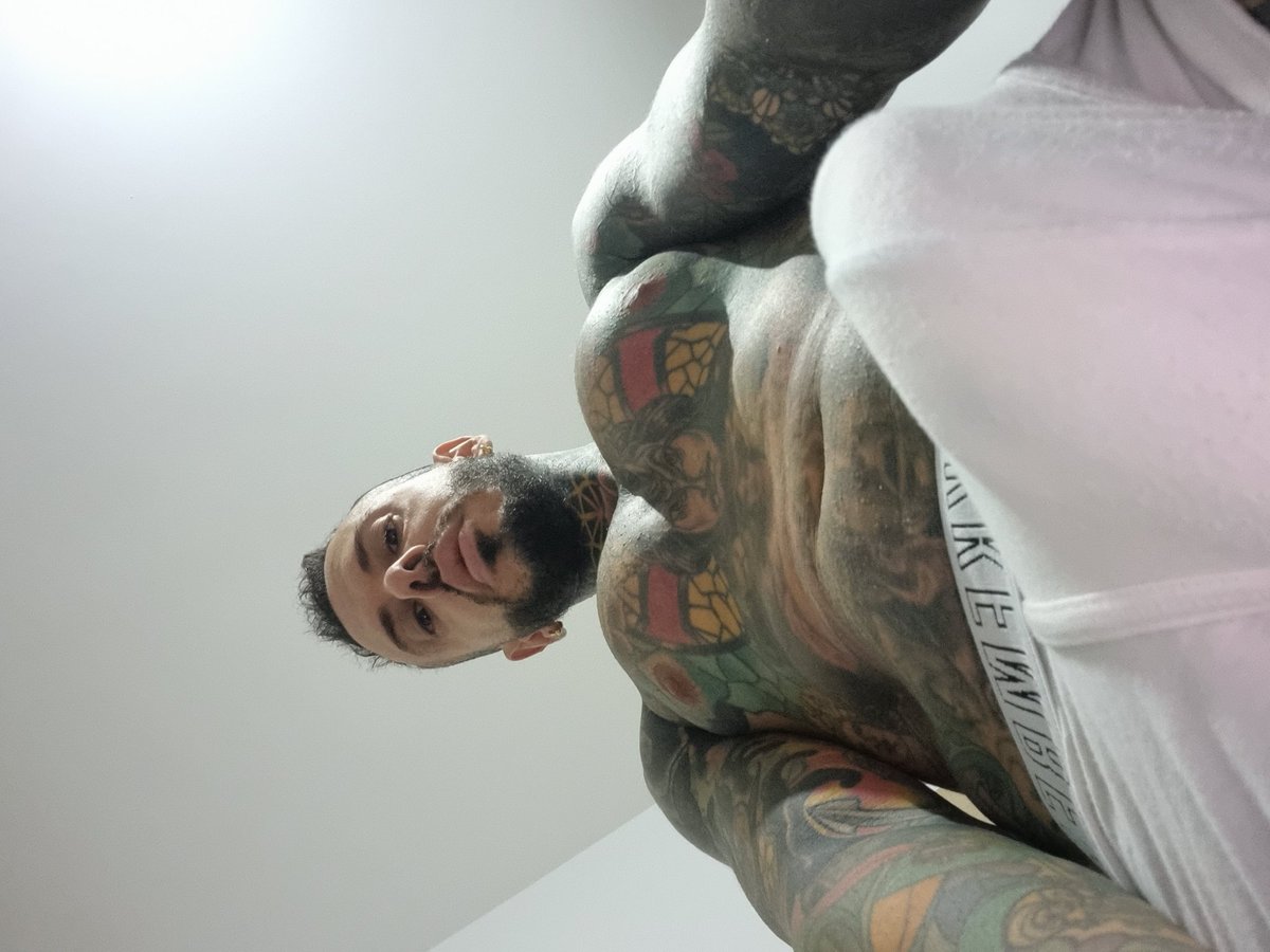 tattoomanof's tweet photo. @Mrhungbilly @Jackxvers https://t.co/fIcSd4pl7m https://t.co/Ocd5yFyEVd