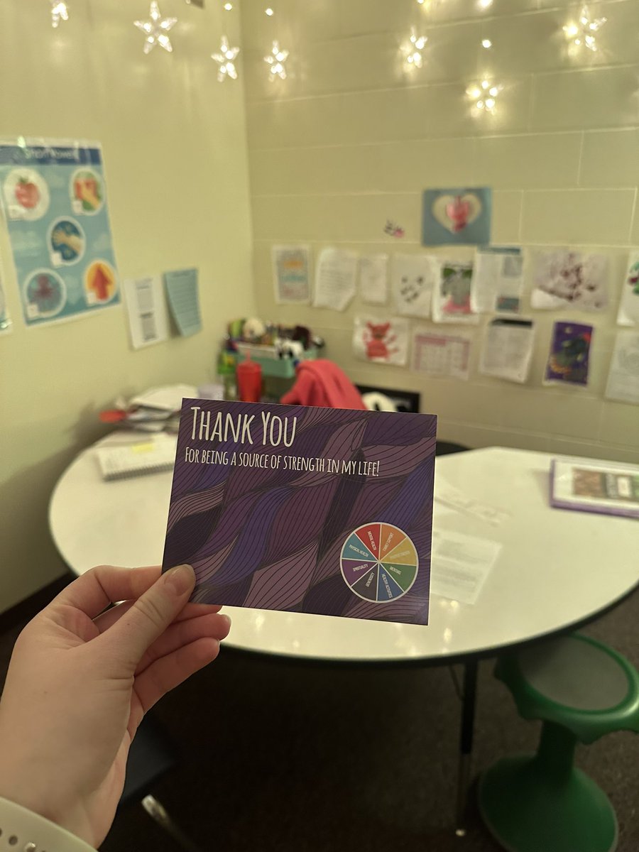 CarterCaylyn24's tweet photo. Super grateful for all my coworkers! Mrs. Panda is such a welcoming person! I love being her roommate. @LakeAgassizGFPS #reFreshFebruary24 #WeAreEmberstan https://t.co/qZbfbflA5C