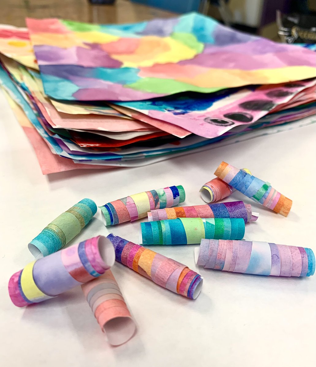 Our painted papers are being rolled into beads this week, as we learn the history of Ugandan paper beads in Grade 2 & 3
#africanheritagemonth #paperbeads