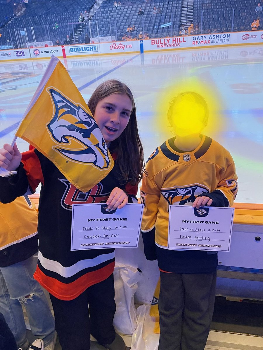 Rudedeck's tweet image. Decker (from Eastvale, CA) is listening at Bridgestone Arena tonight on the @NHL app. ##WorldFamousTwitterSegment #TimeToHunt #VamosGatos @VIROGERS @JamesonCoop 🐀