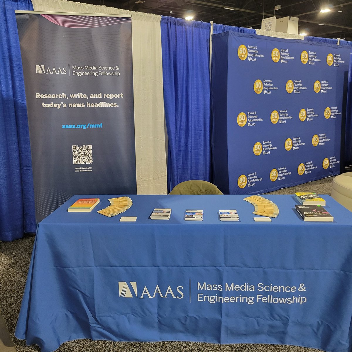 We're all set up at #AAASmtg! Come see us at Booth #410 starting now and learn about this great #SciComm opportunity.