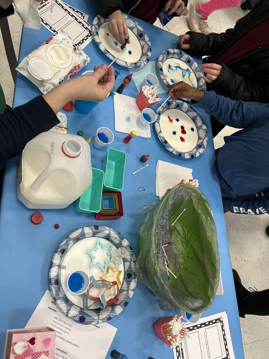 CarverLyon's tweet photo. Our Carver-Lyon family had a blast during our Winter Wonderland activities. https://t.co/i9RZ68FaJL